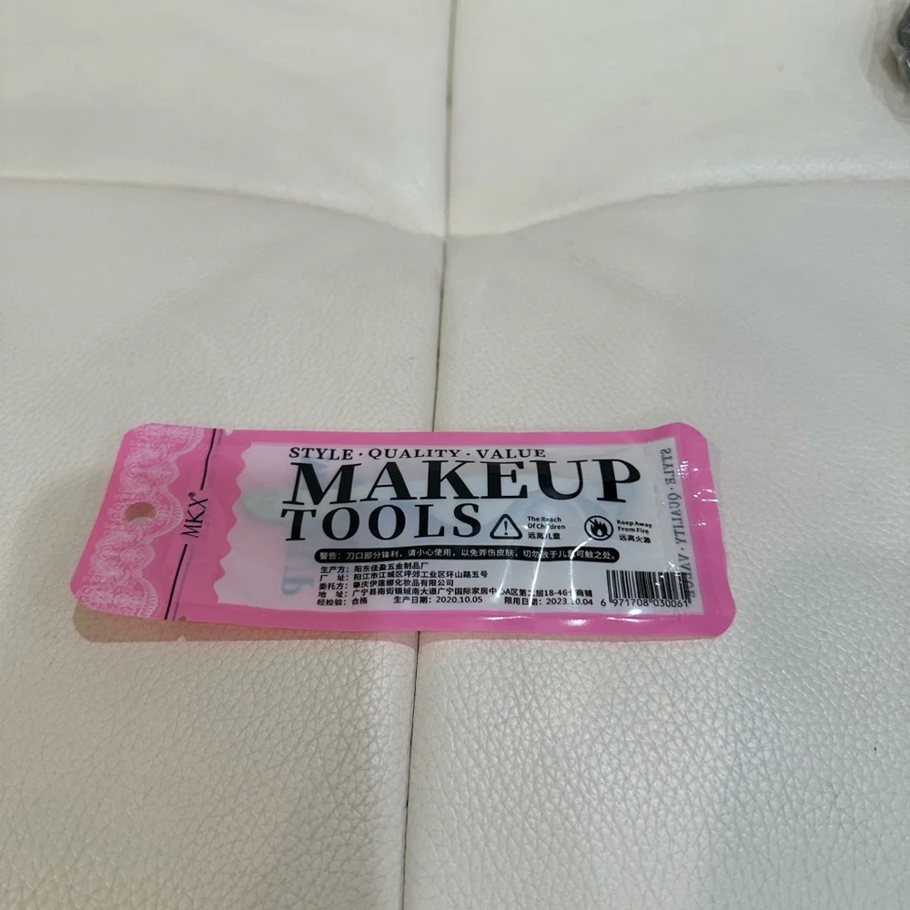 Stainless Steel Eyelash Applicator New in Sealed Packing